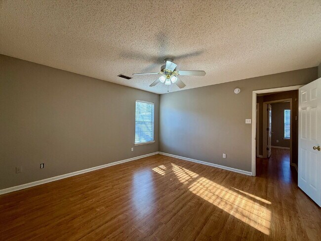 Building Photo - 24 Winchester Ct