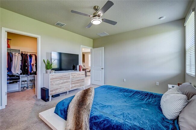 Building Photo - 10210 Daybreak Glen