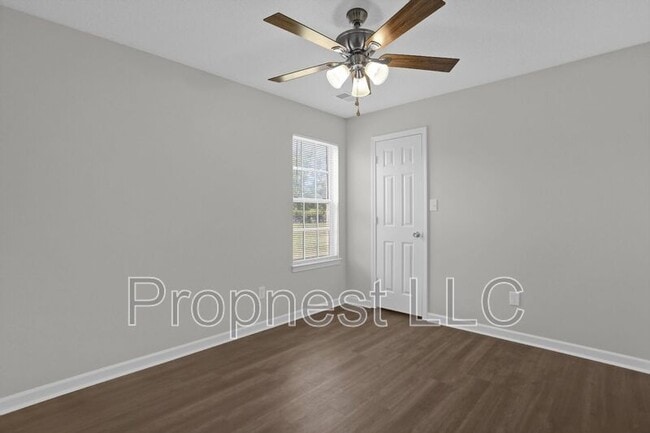 Building Photo - 1676 Joy Cir