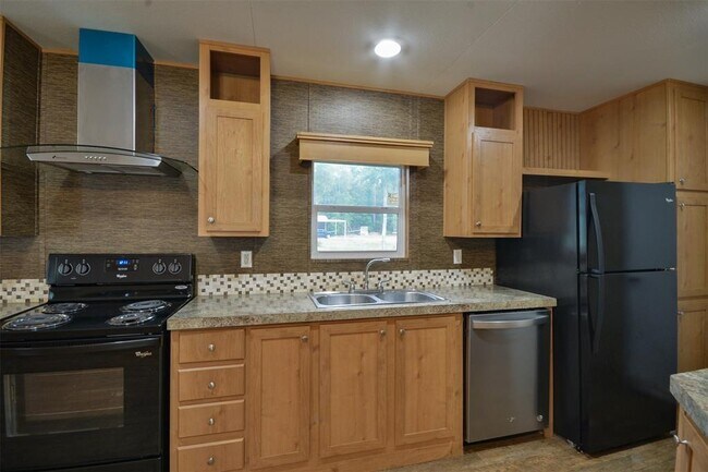Building Photo - 136 Birchwood Dr