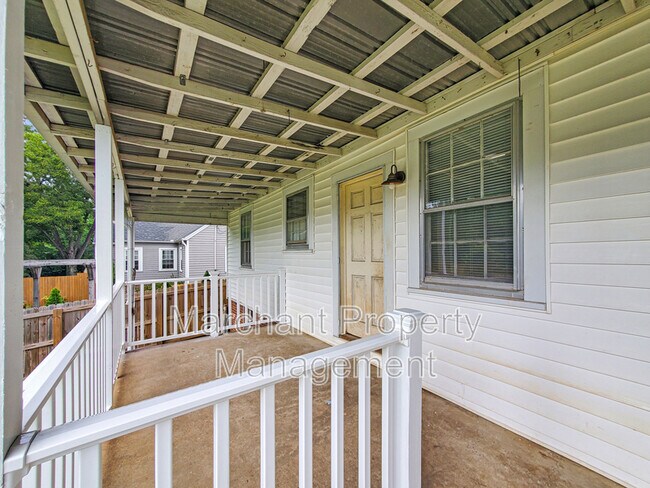 Building Photo - 11B Harrington Ave