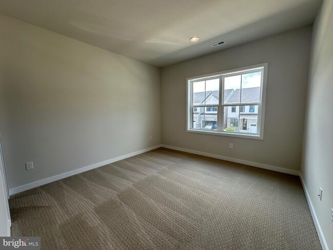 Building Photo - 402 Hartnup St