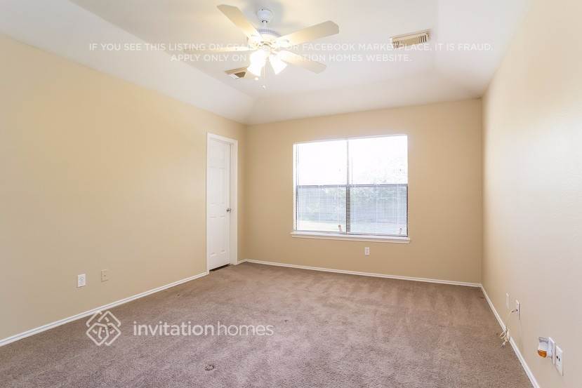 Building Photo - 11510 Labarre Dr