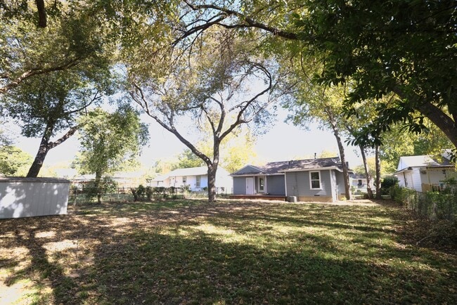 Building Photo - 5008 Penrose Ave