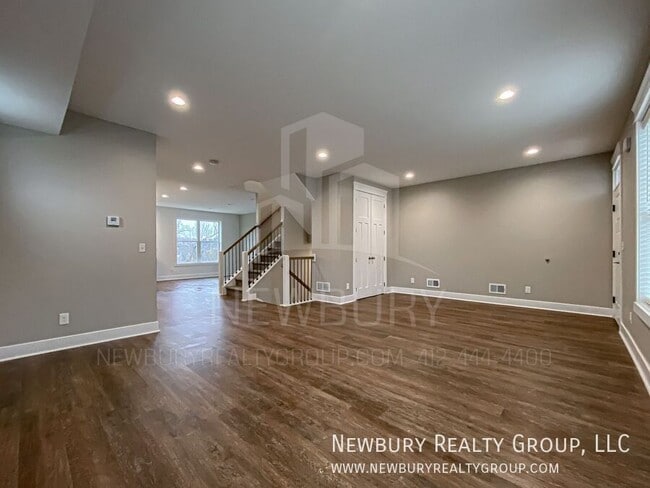 Building Photo - 1819 Chessland St