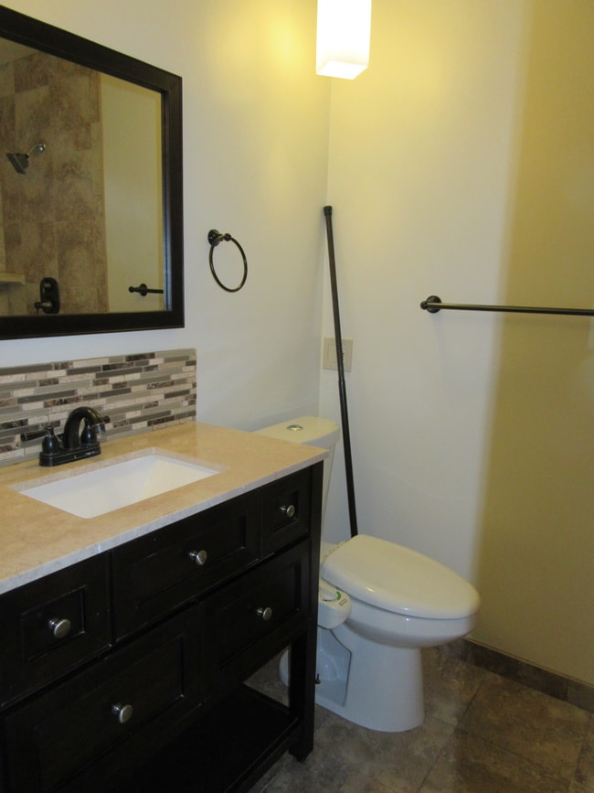 Building Photo - 54865 Avenida Vallejo