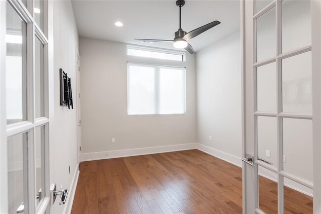 Building Photo - 7913 Floracita Ln