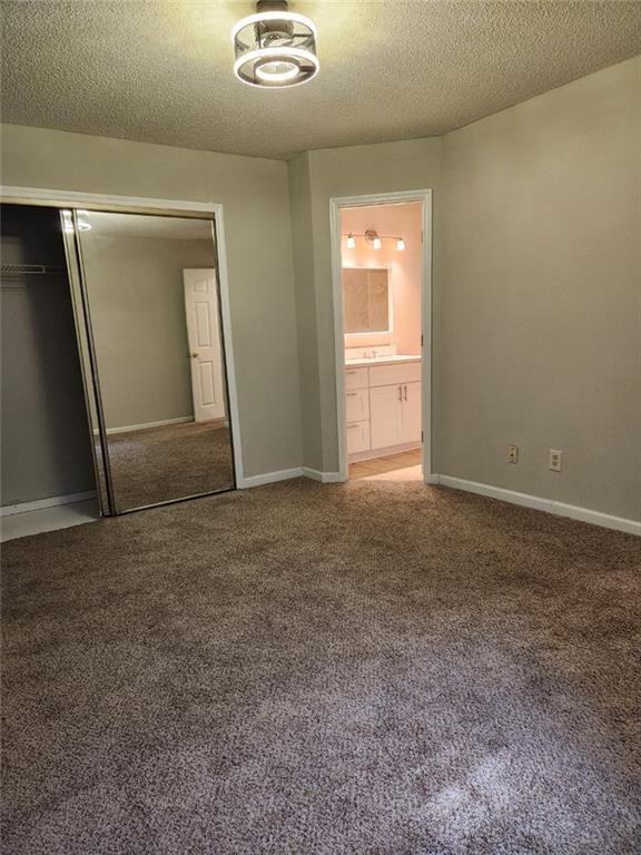 Building Photo - 220 St Andrews Ct