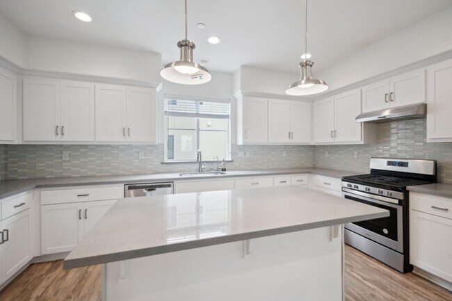 Building Photo - 37607 Cape Cod Rd