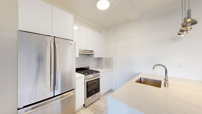 Building Photo - 1801 California St