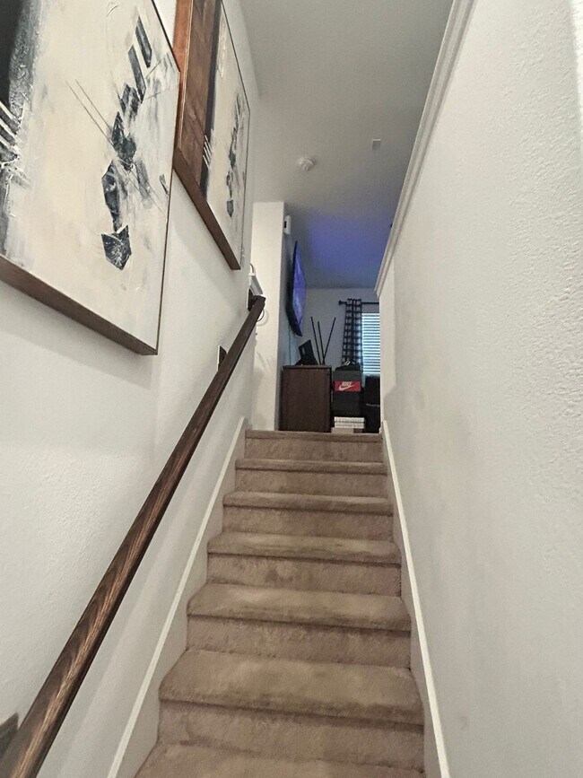 Building Photo - 1067 Greenshank Dr
