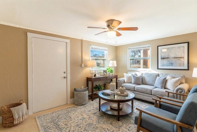 Building Photo - 116 E Northside Dr