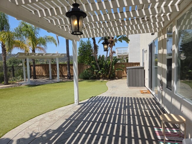 Building Photo - Gorgeous Upgraded Sabre Springs Home