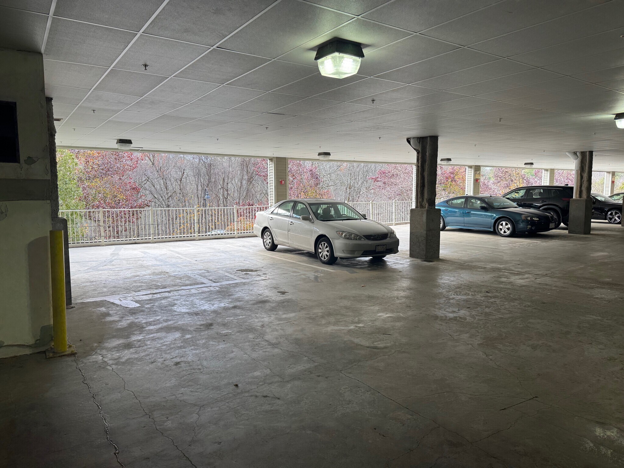 Building Photo - 4 Harvest Dr