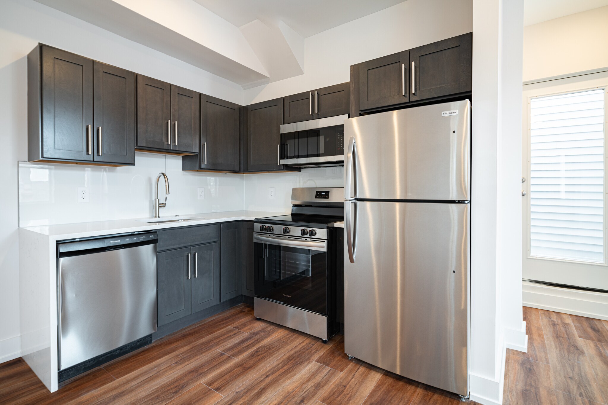 Building Photo - 212 Manheim St