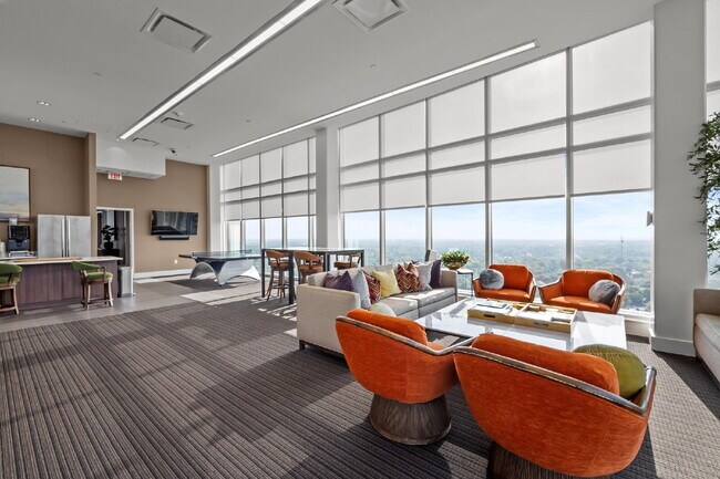 Building Photo - "Luxury Urban Living: Stunning 2-Bed, 2-Ba...