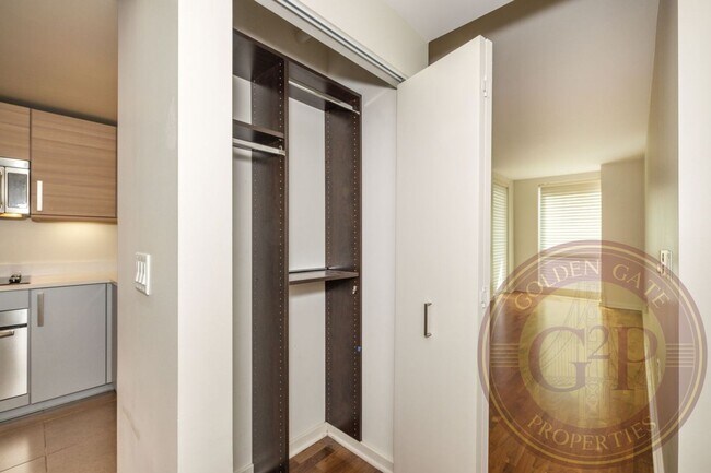 Building Photo - SoMa - 1 BR, 1 BA Condo 759 Sq. Ft. - 3D V...