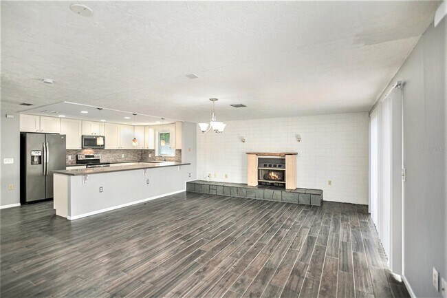 Primary Photo - 1109 E Boyer St
