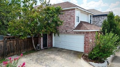 Building Photo - 3838 Brandon Park Dr