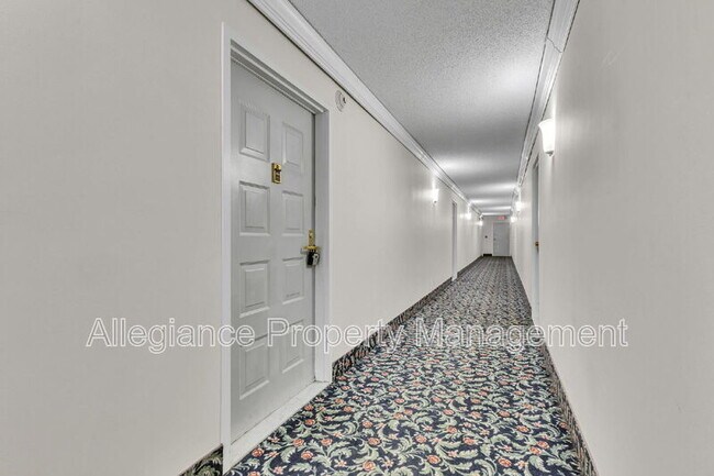 Building Photo - 6800 Fleetwood Rd