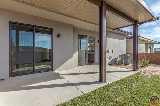 Building Photo - 2814 Oak Cir