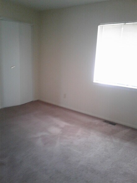 Building Photo - 2248 Boarman Dr