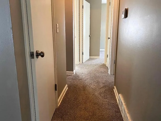 Building Photo - 5607 N 68th St