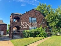 Building Photo - Historic 1 Bed/1 Bath with Bonus Room Dupl...