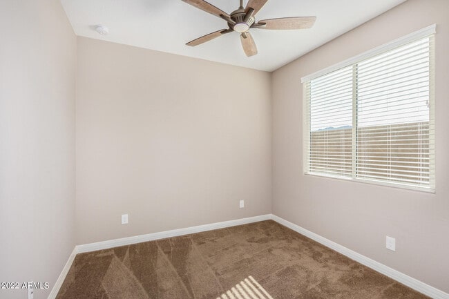 Building Photo - 8451 S 164th Dr