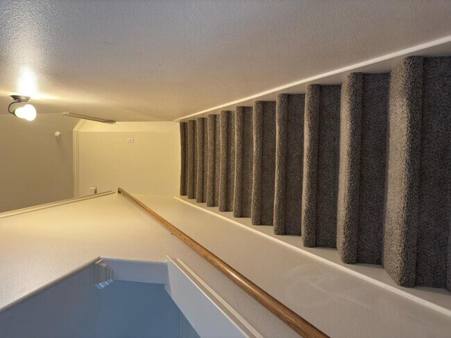 Building Photo - 21910 Goldcrest Run