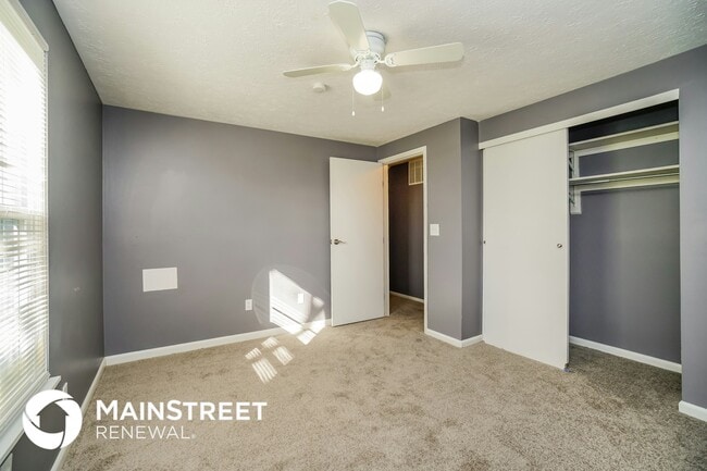 Building Photo - 5391 Cherry Creek Pkwy S