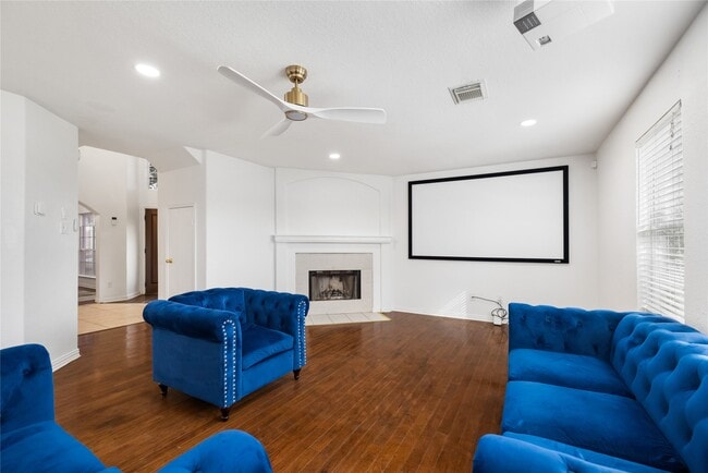 Building Photo - 2042 Mickle Creek Dr