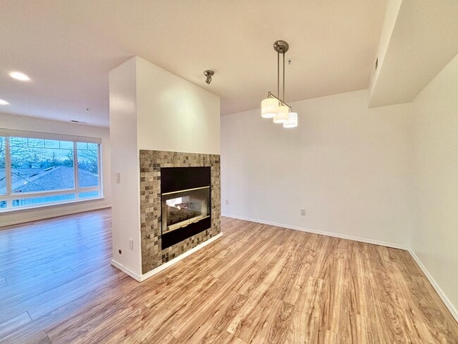 Building Photo - Convenience at Your Doorstep – Townhome for Rent in Newcastle