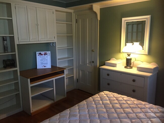 Building Photo - 84 Court St