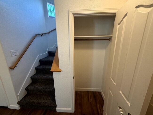 Building Photo - 1537 Oyster Bay Ct