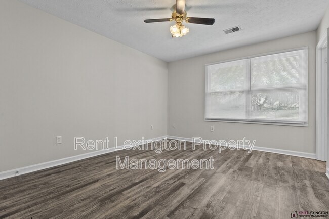 Building Photo - 3424 Promenade Dr