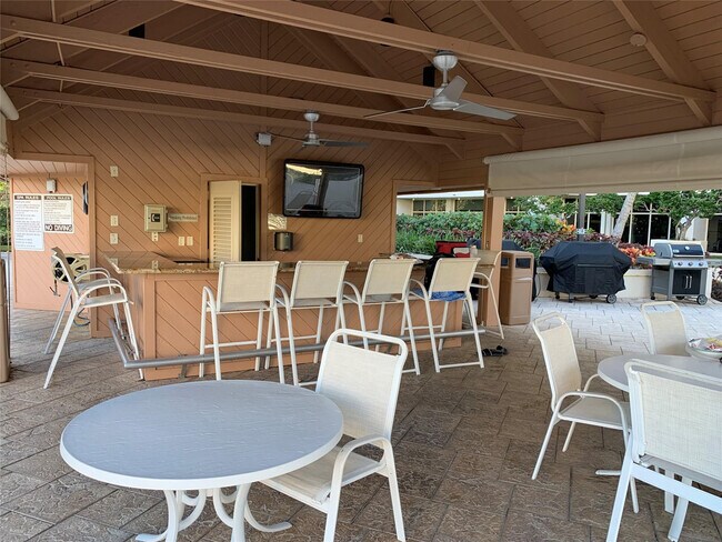 Building Photo - 4101 N Ocean Blvd