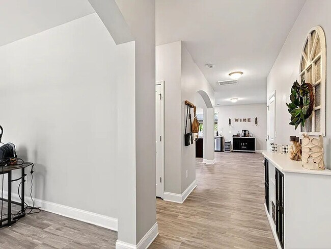 Building Photo - Earn Wealth While Leasing – Like a Homeowner – Lease to Own