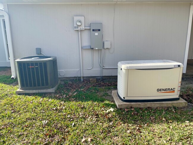 Building Photo - 870 Fenway Park