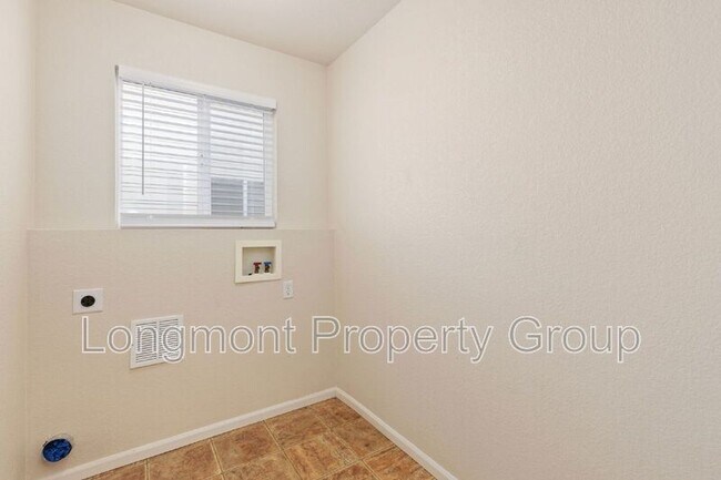 Building Photo - 5727 Skyline Ave