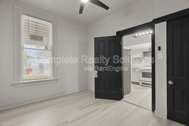 Building Photo - 4038 California Ave
