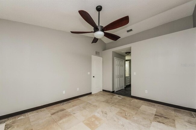 Building Photo - 637 Regency Way