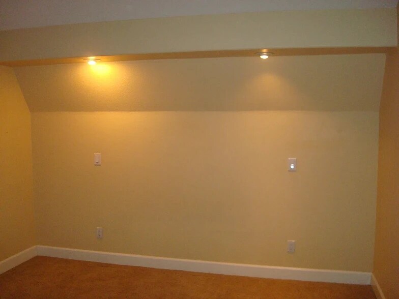 Building Photo - 208 Bodega Ave