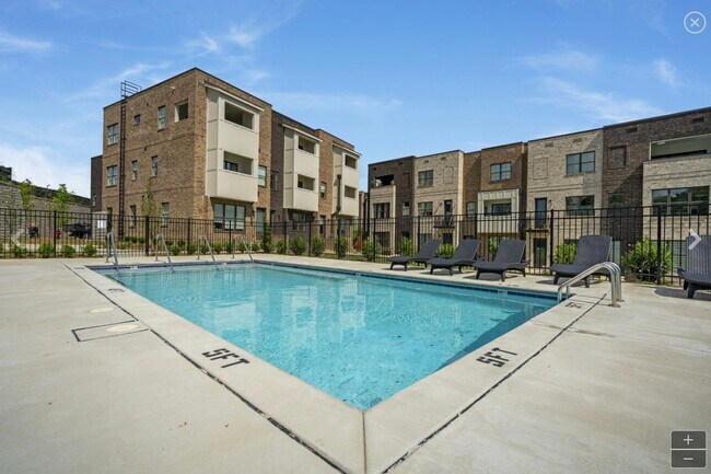 Building Photo - 732 Inspiration Blvd
