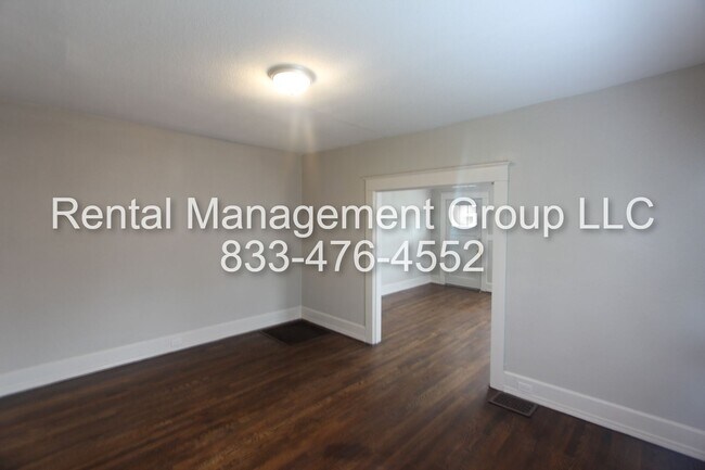 Building Photo - Belview Beauty!! New On The Market AND Ren...