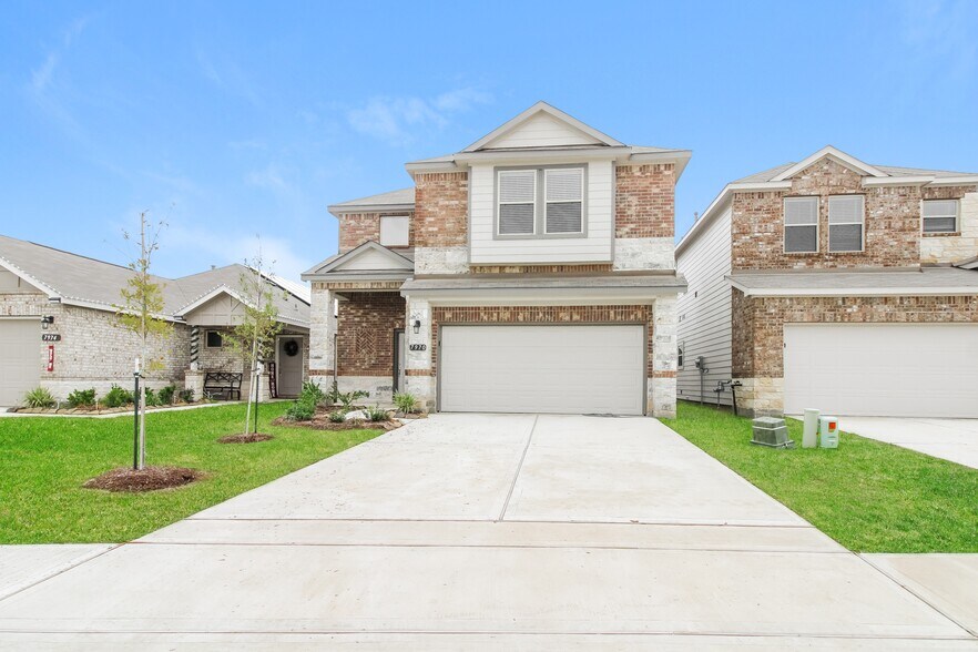 Primary Photo - 7970 Tuscan Cypress Dr
