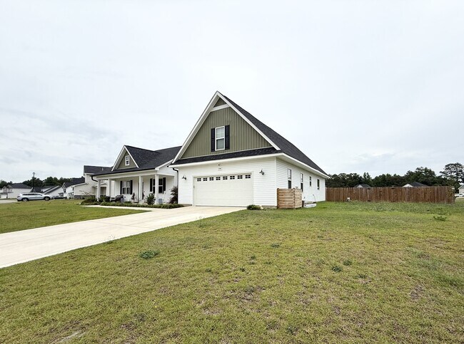 Building Photo - 198 Slade Corner Rd