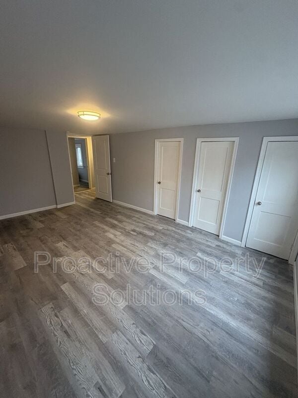 Building Photo - 461 Madison St