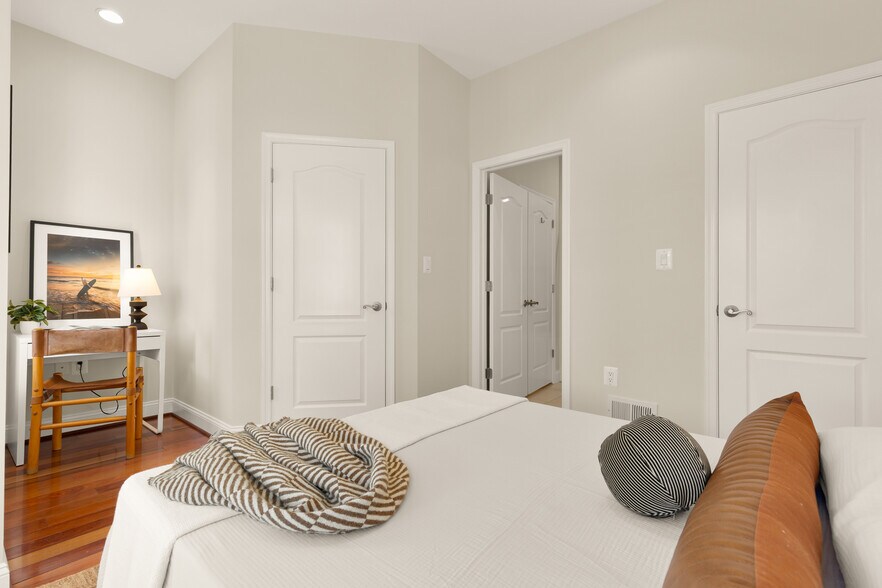 Building Photo - 1934 4th St NW