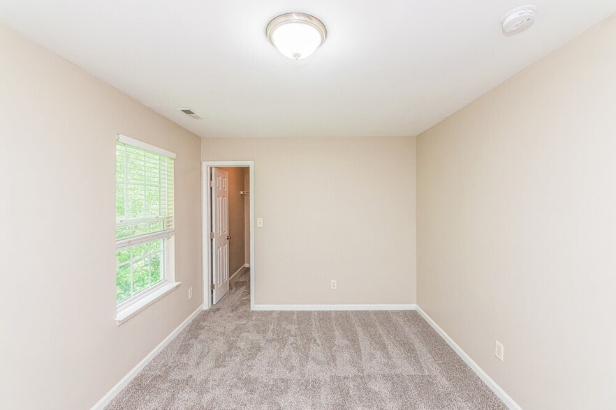 Building Photo - 3952 Tyler Bluff Ln